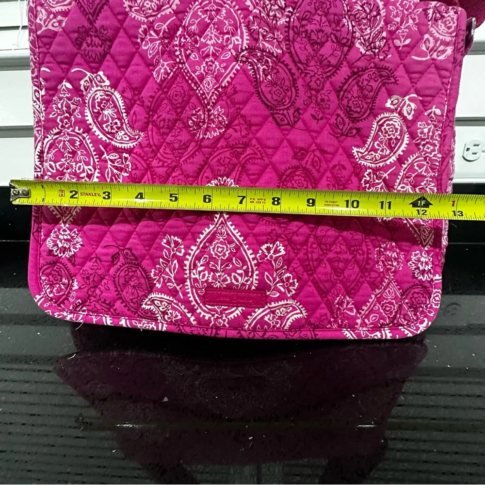 Vera Bradley Indio Quilted Messenger Bag Paisley Crossbody Pink Laptop Travel - Picture 5 of 15